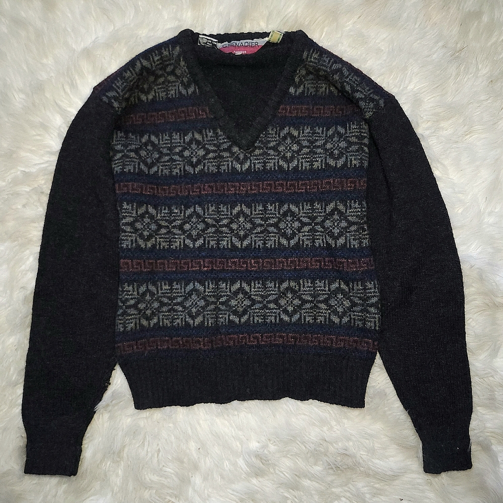 Vintage 100% Shetland Wool Sweater — Made in Mauritius (Size M)
